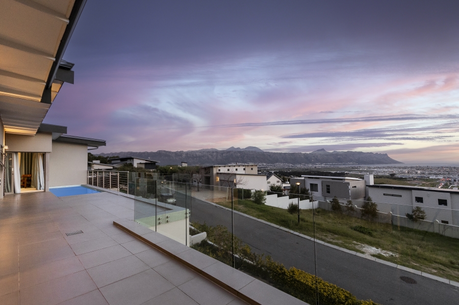4 Bedroom Property for Sale in Dennegeur Western Cape